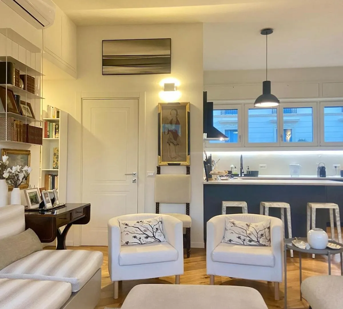 Bright&Stylish Apartment Near Duomo, Milan Center 0*,