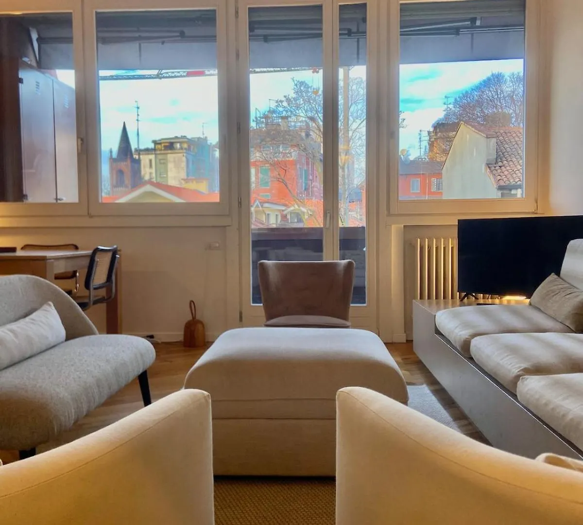 Bright&Stylish Apartment Near Duomo, Milan Center