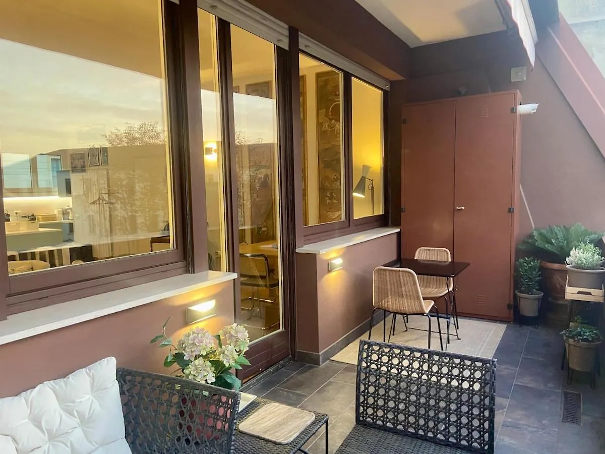 Bright&Stylish Apartment Near Duomo, Milan Center