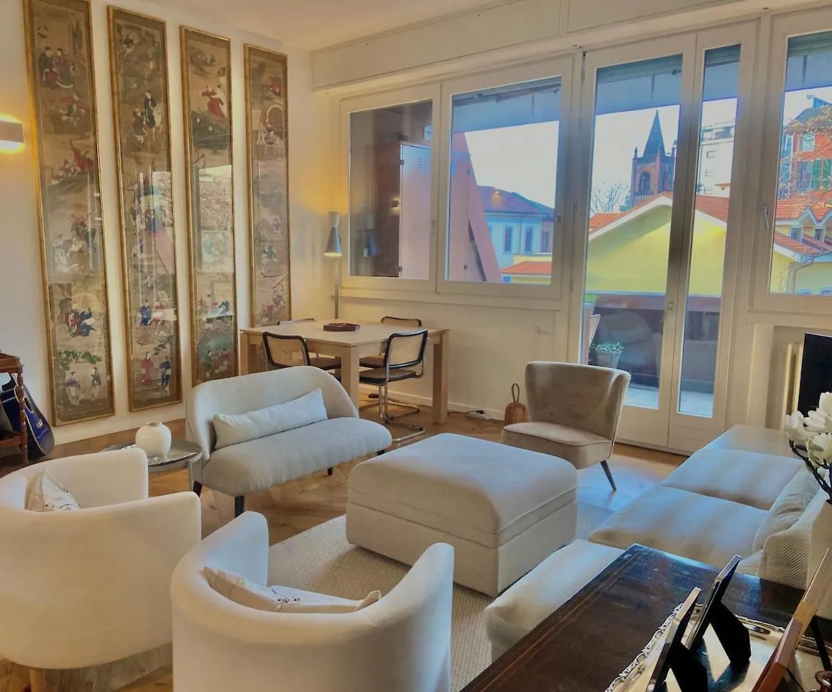 Bright&Stylish Apartment Near Duomo, Milan Center