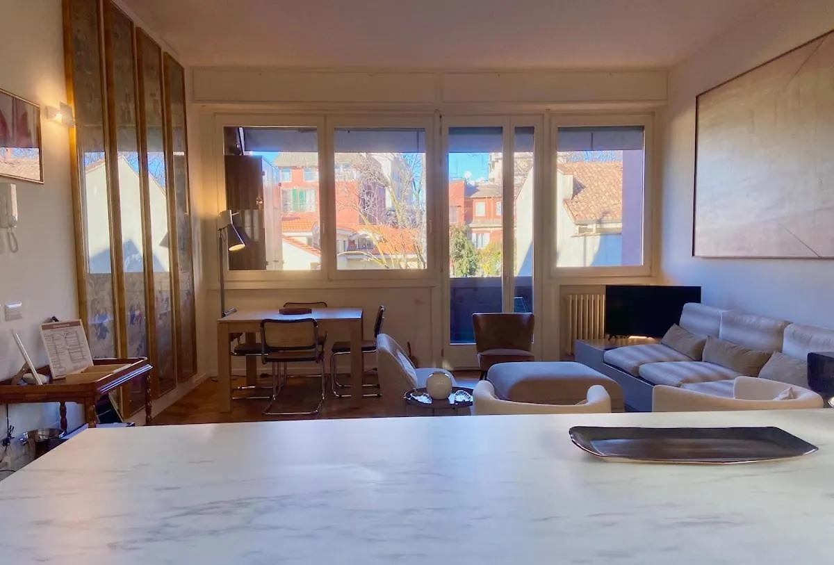 Bright&Stylish Apartment Near Duomo, Milan Center